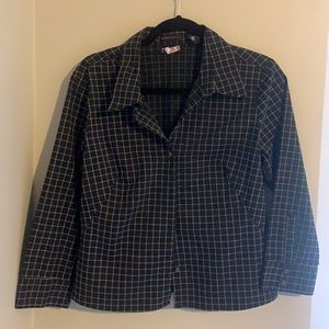 Tight fitting classy b&w button up